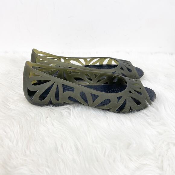 Crocs 8 Womens Black Rubber Laser Cut Peep Toe Flats - Picture 2 of 9